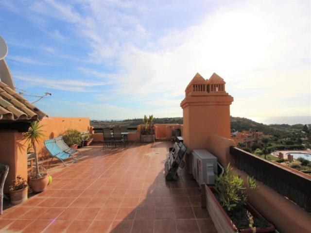 2 Bedroom Penthouse With A Private 360 Rooftop Terrace With Sea And Mountain Views Bahia de Casares Eksteriør bilde