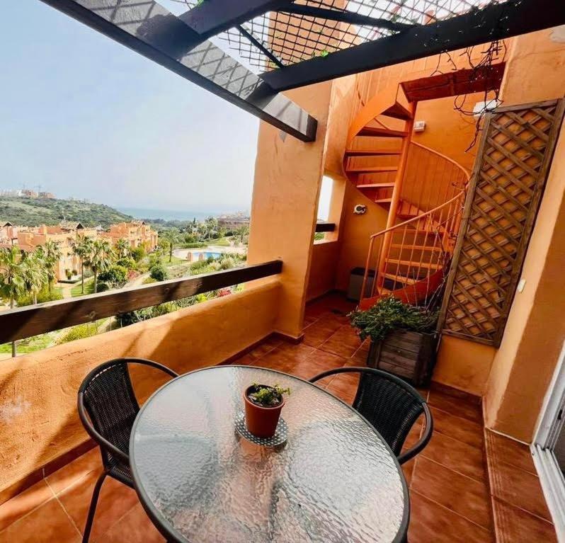 2 Bedroom Penthouse With A Private 360 Rooftop Terrace With Sea And Mountain Views Bahia de Casares Eksteriør bilde